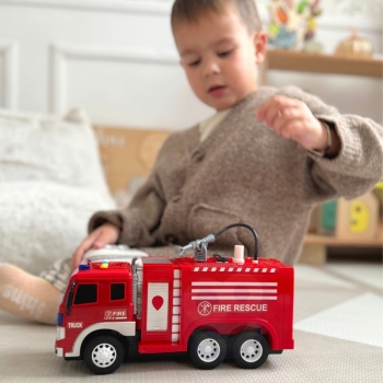WOOPIE Zdalnie Sterowane Auto Wóz Strażacki RC Funkcja Pryskania Wodą